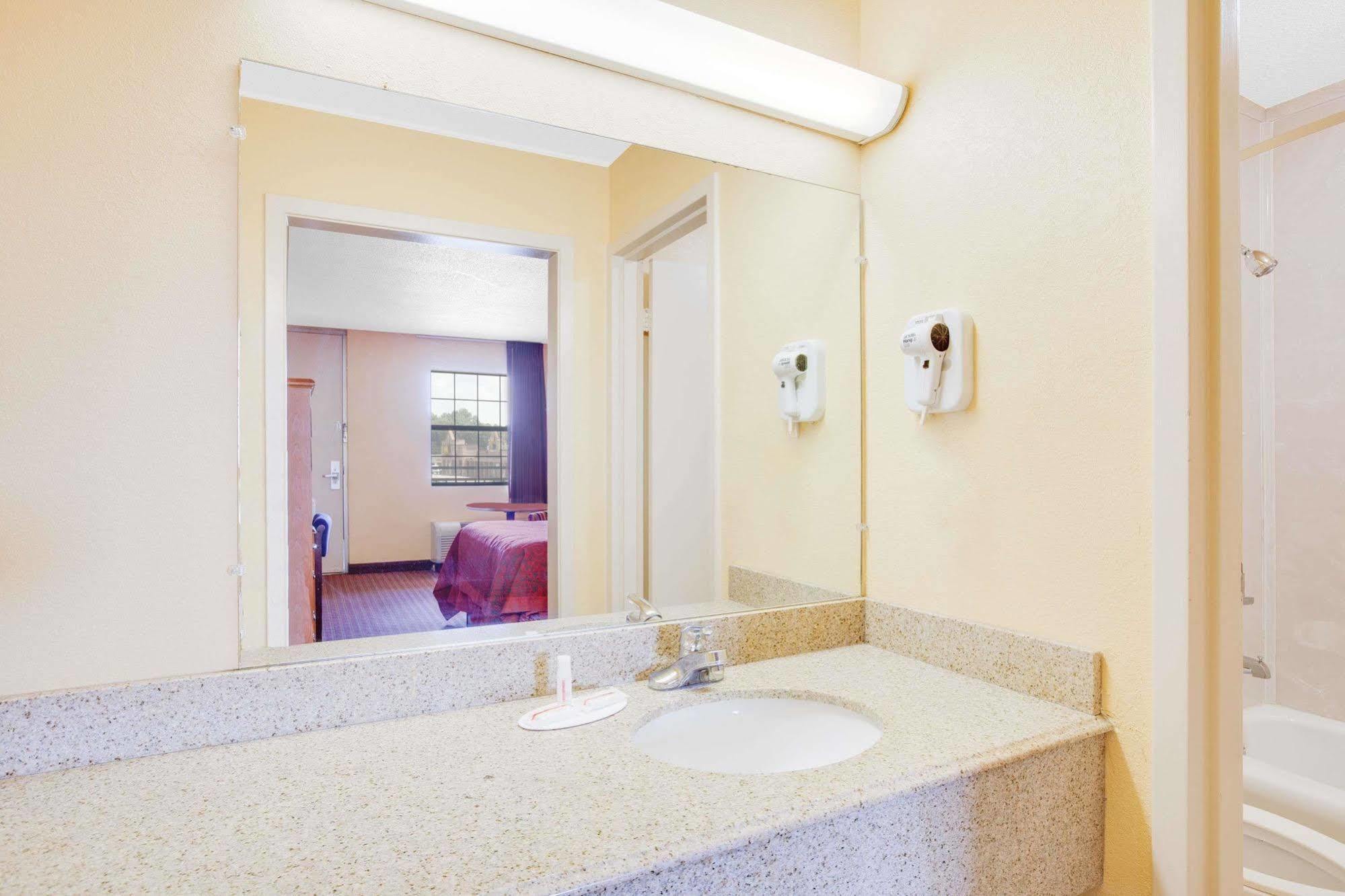 Sunrise Extended Stay サーシー エクステリア 写真
